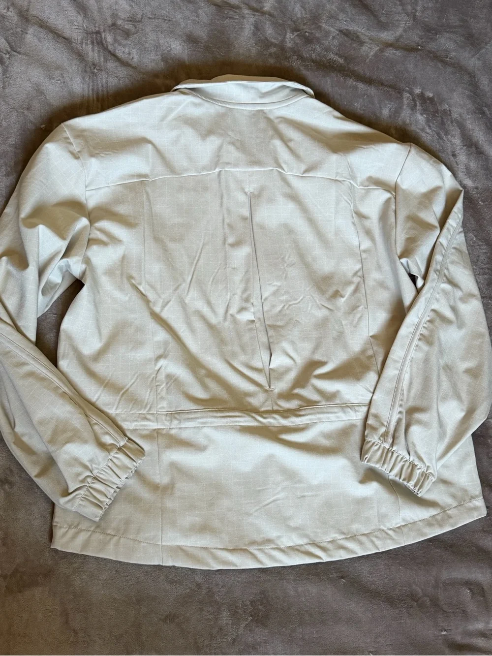 adidas men’s Beige Lightweight golf jacket size m